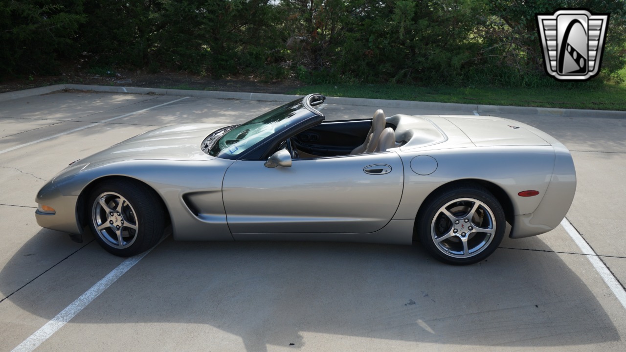 2001 Chevrolet Corvette 24
