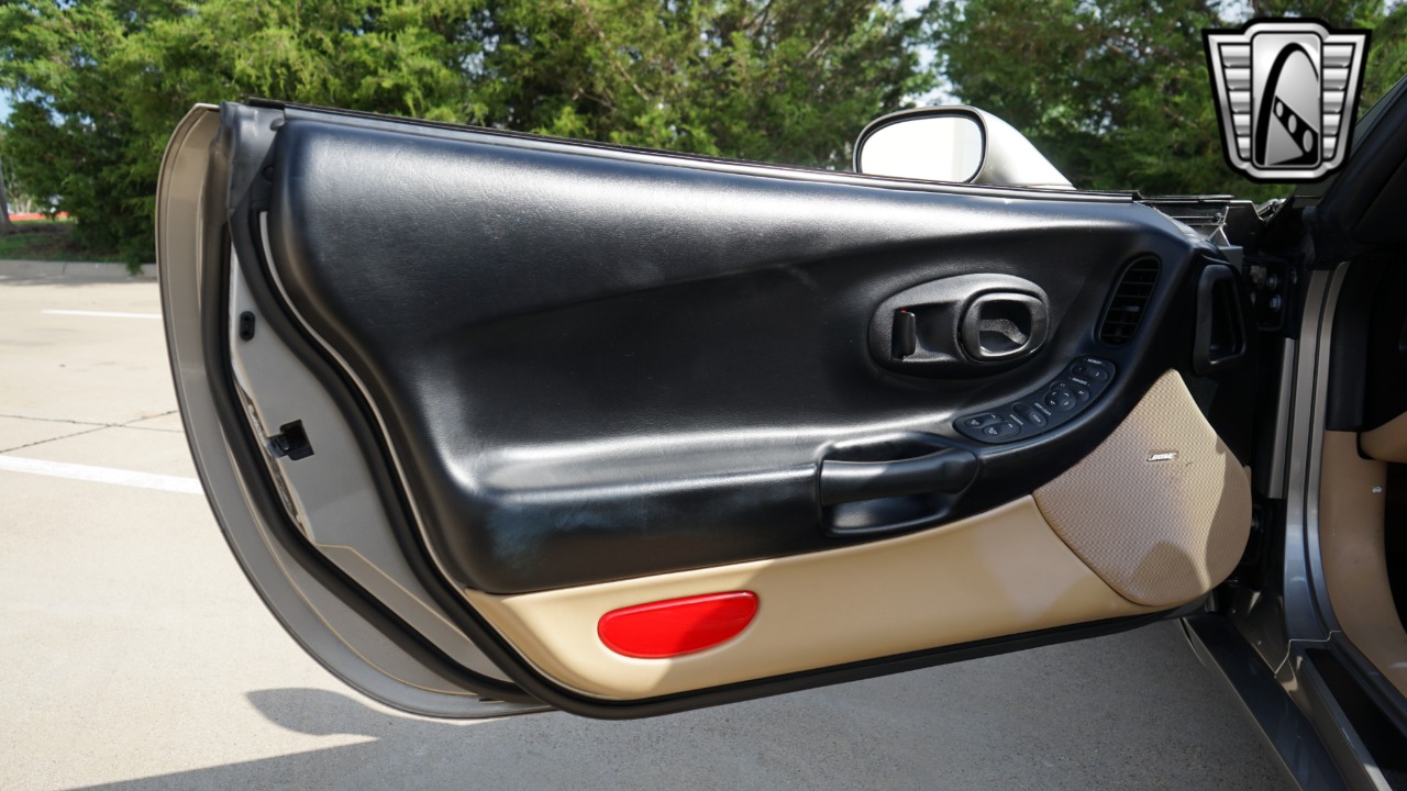 2001 Chevrolet Corvette 74