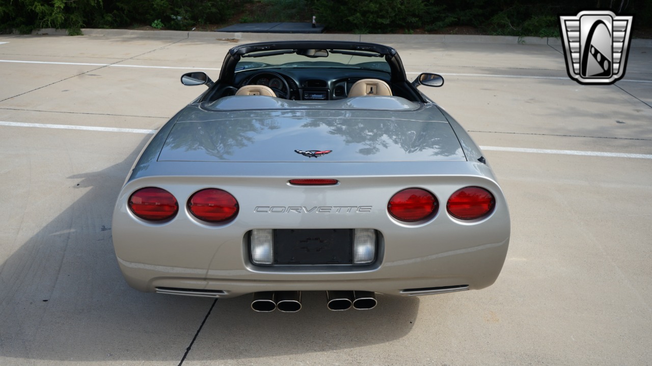 2001 Chevrolet Corvette 4