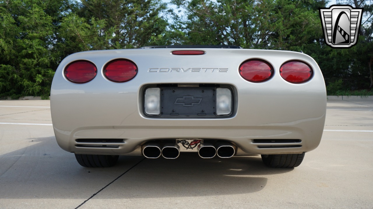 2001 Chevrolet Corvette 29
