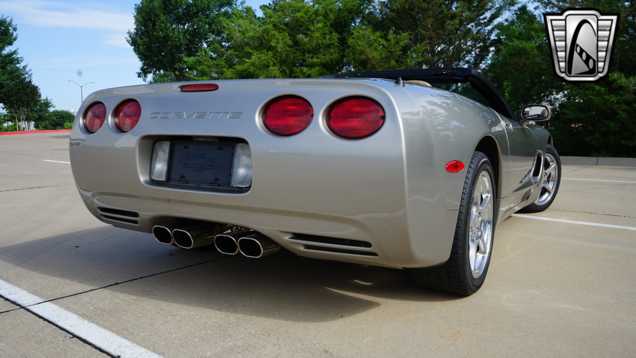 2001 Chevrolet Corvette 32