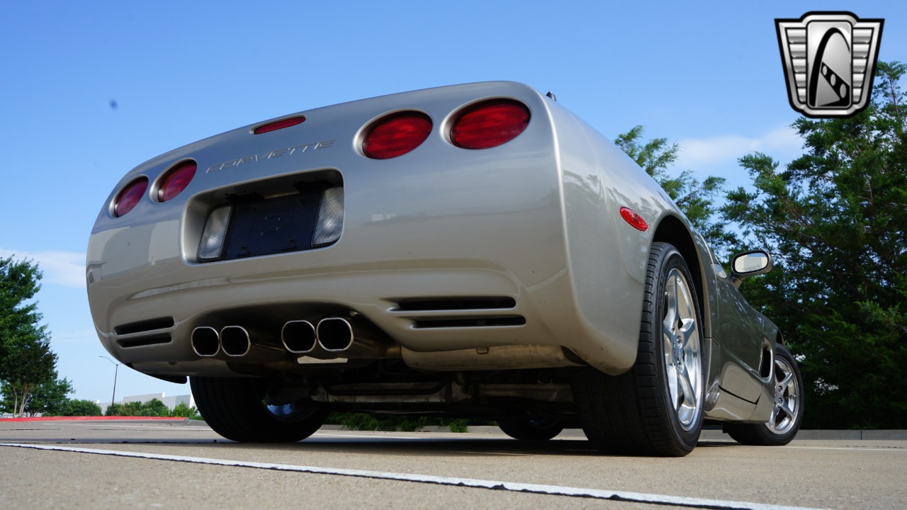 2001 Chevrolet Corvette 33