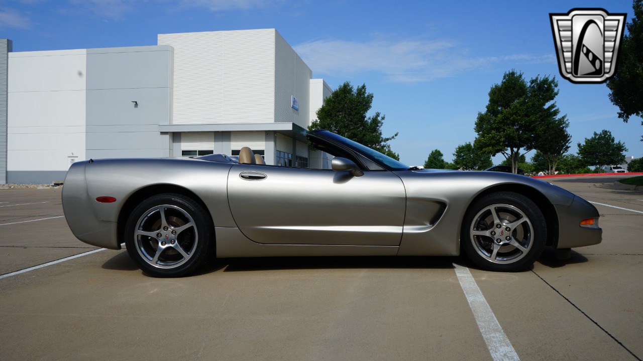 2001 Chevrolet Corvette 35