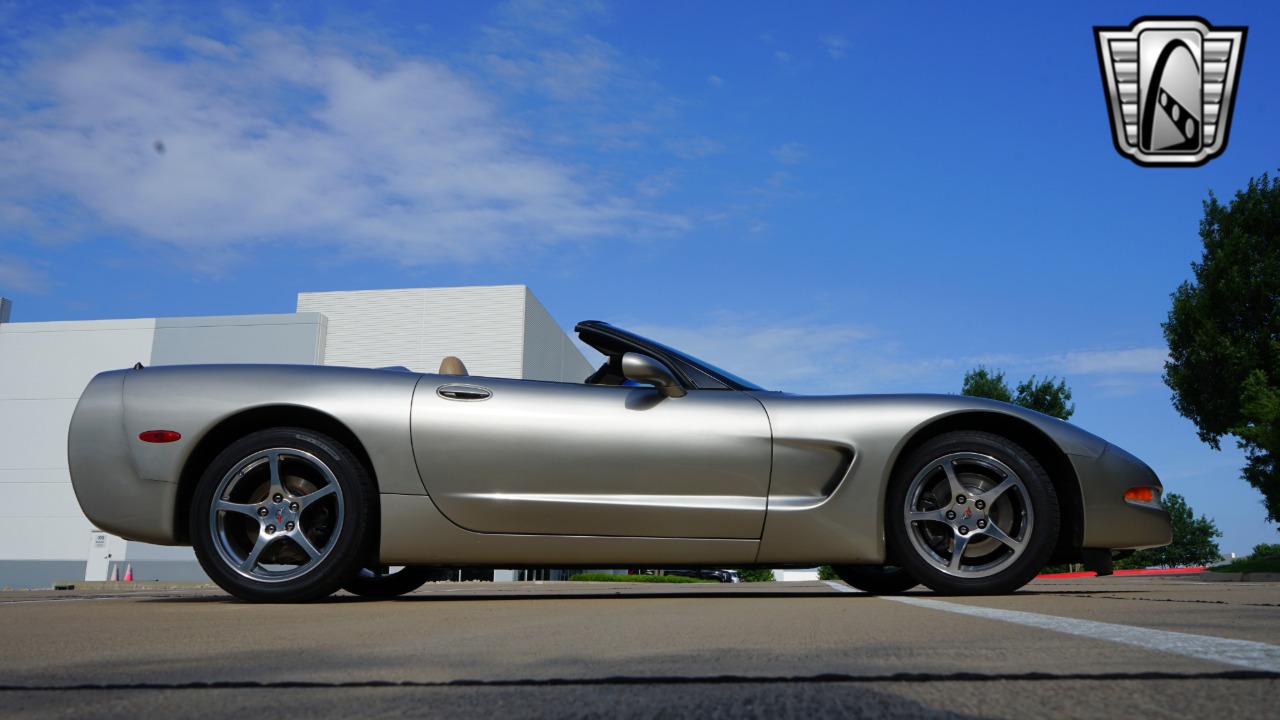 2001 Chevrolet Corvette 36