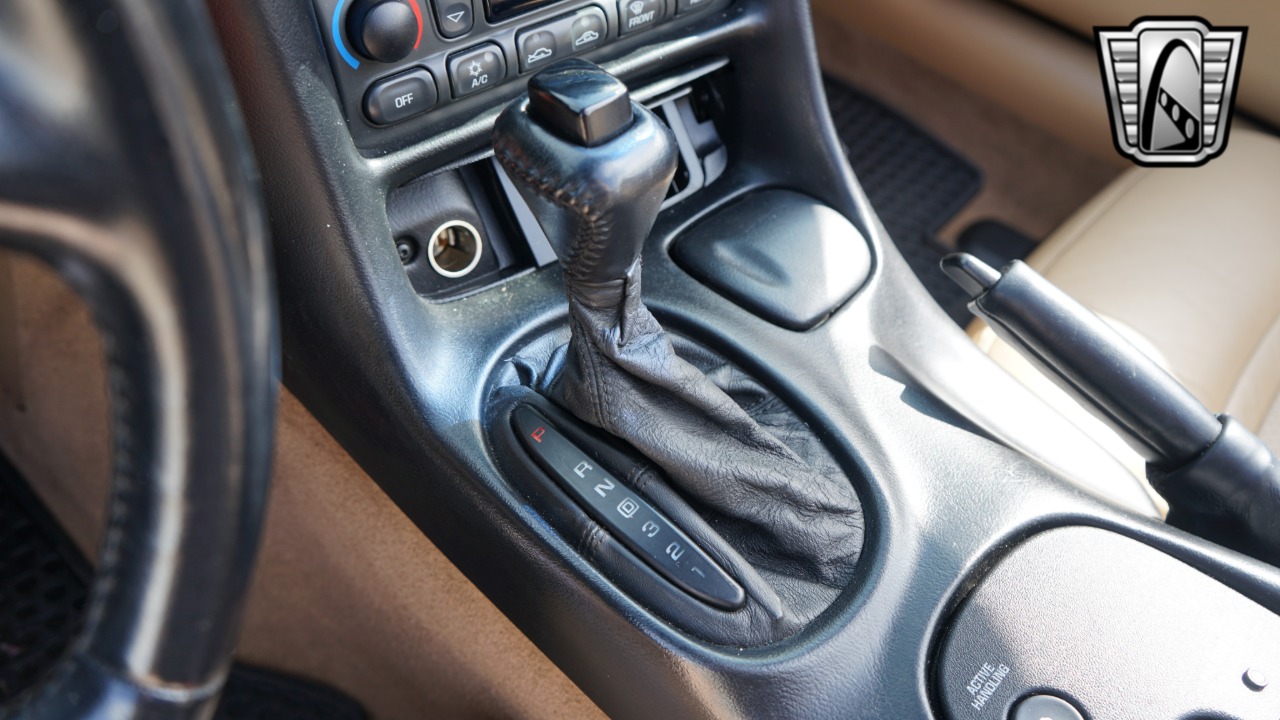 2001 Chevrolet Corvette 14