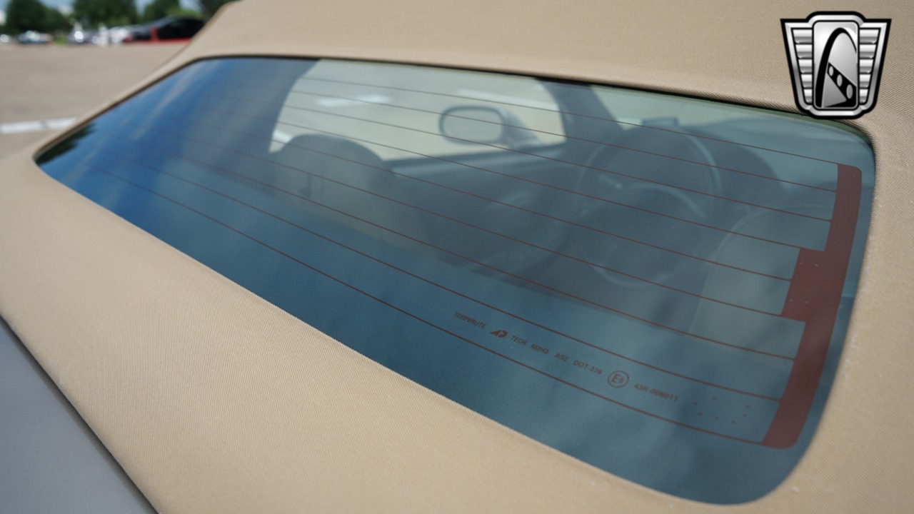 2001 Chevrolet Corvette 21
