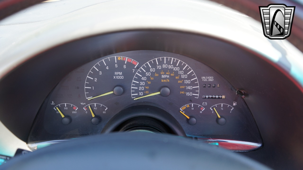 1995 Pontiac Firebird 21