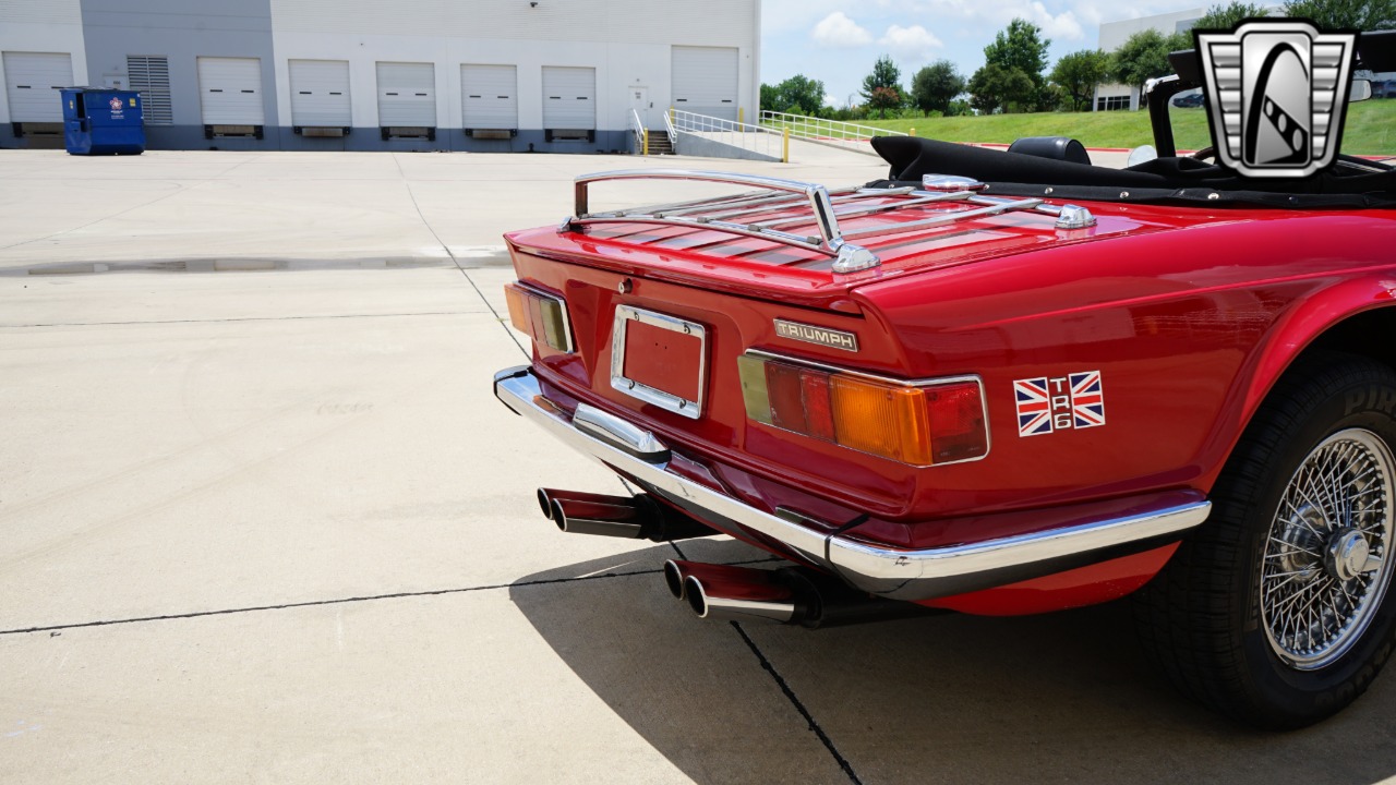 1972 Triumph TR6 48