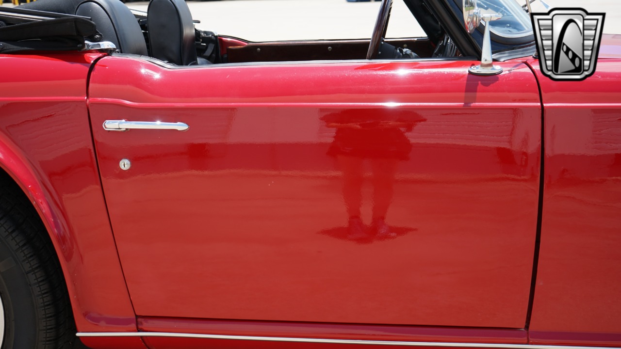 1972 Triumph TR6 56