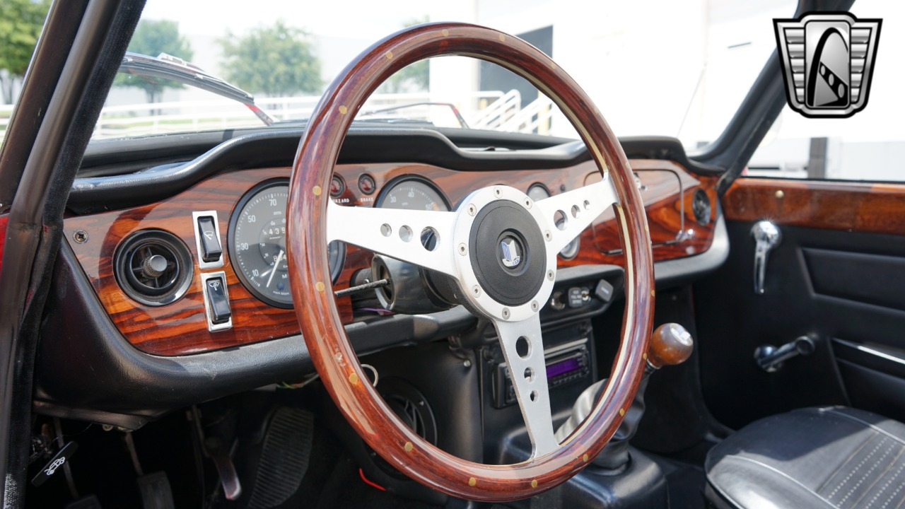1972 Triumph TR6 17