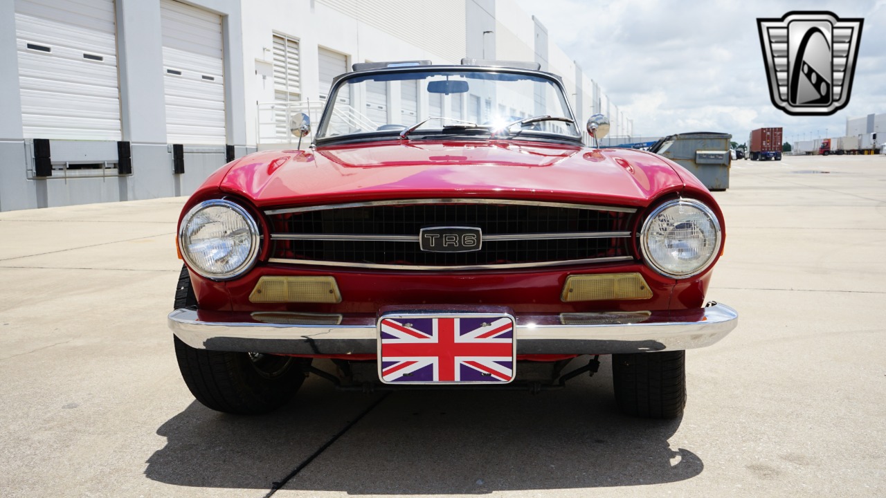 1972 Triumph TR6 42
