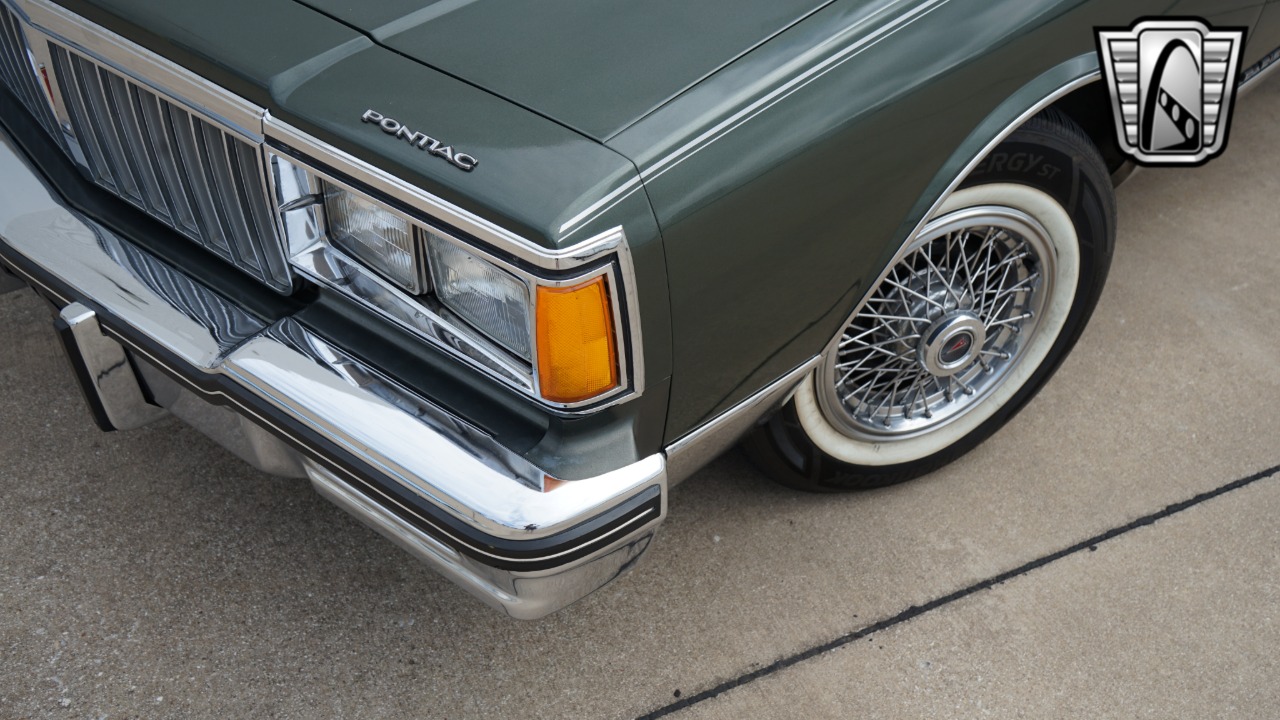 1985 Pontiac Parisienne 12