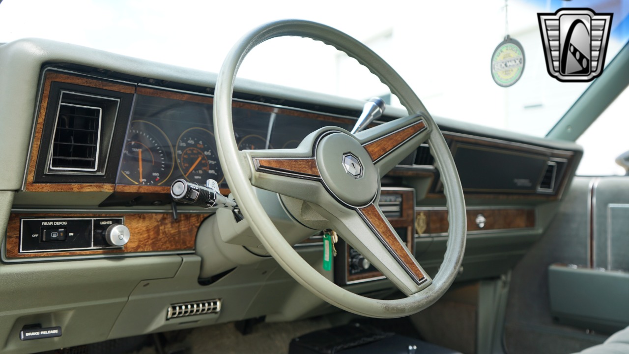 1985 Pontiac Parisienne 18