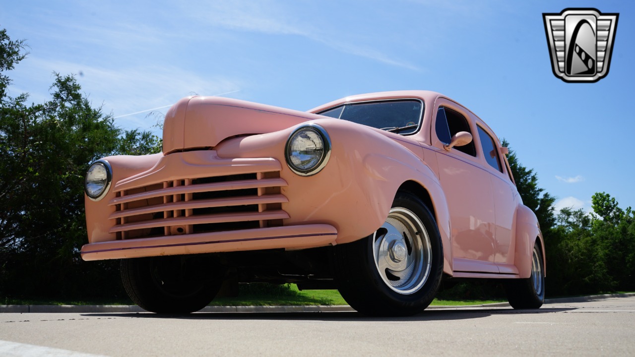 1947 Ford Customline 27