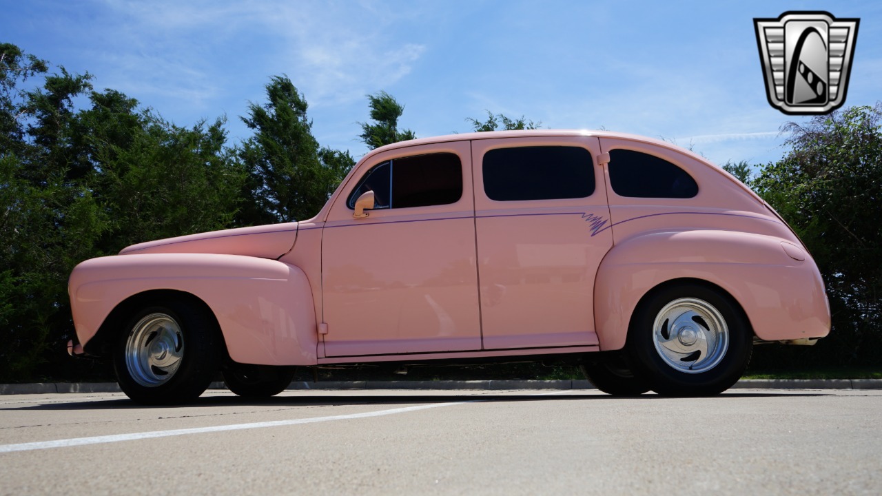 1947 Ford Customline 29