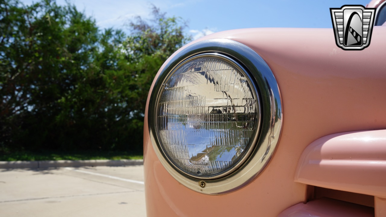 1947 Ford Customline 12