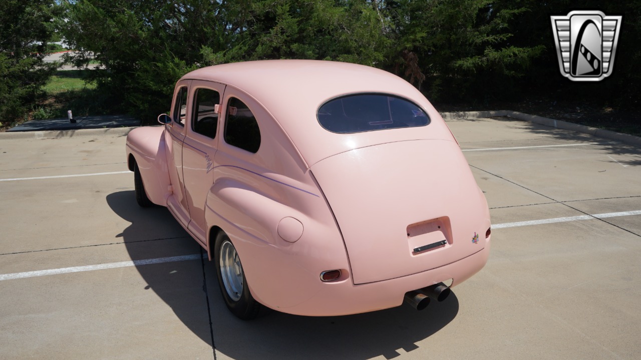 1947 Ford Customline 30