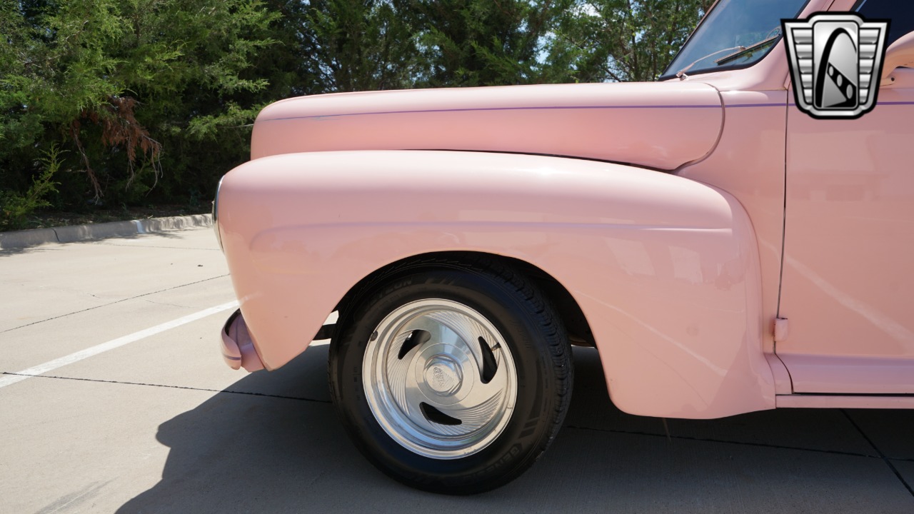 1947 Ford Customline 53