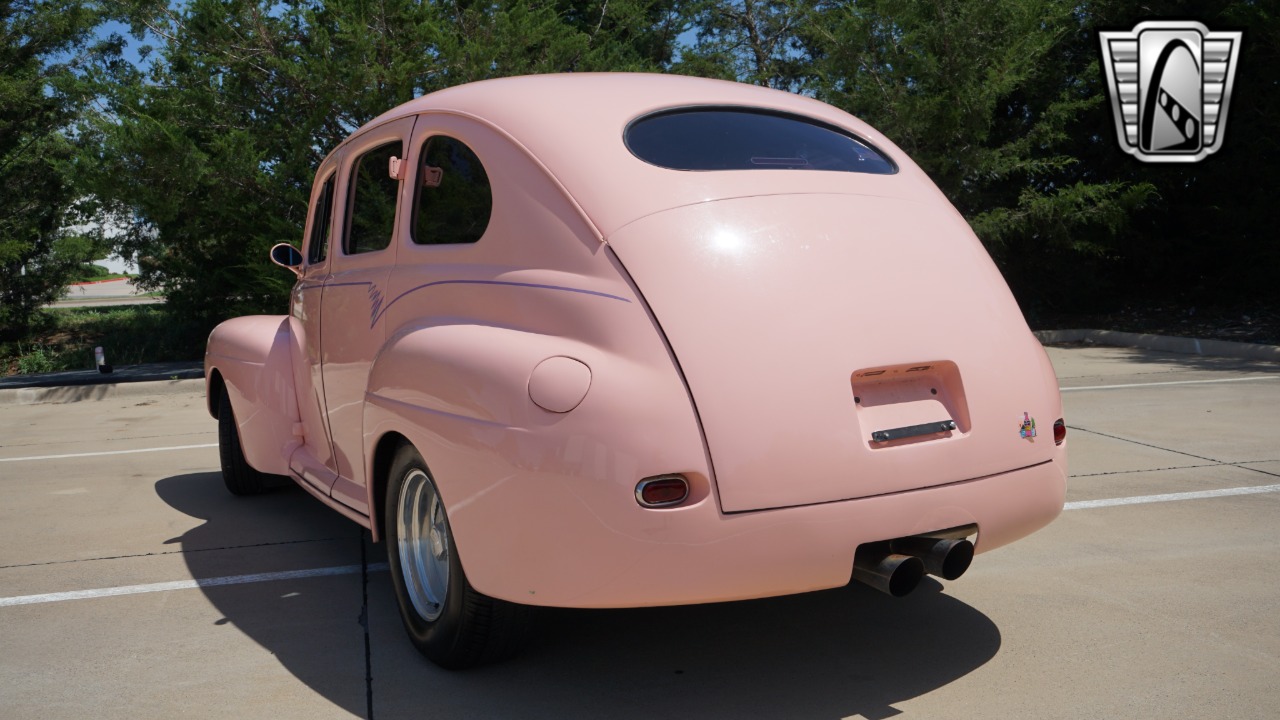 1947 Ford Customline 31