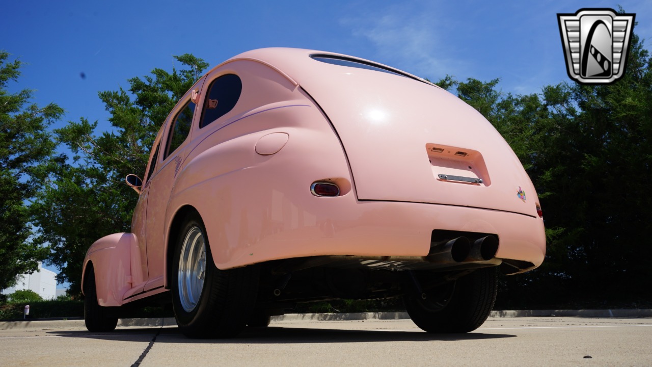1947 Ford Customline 32