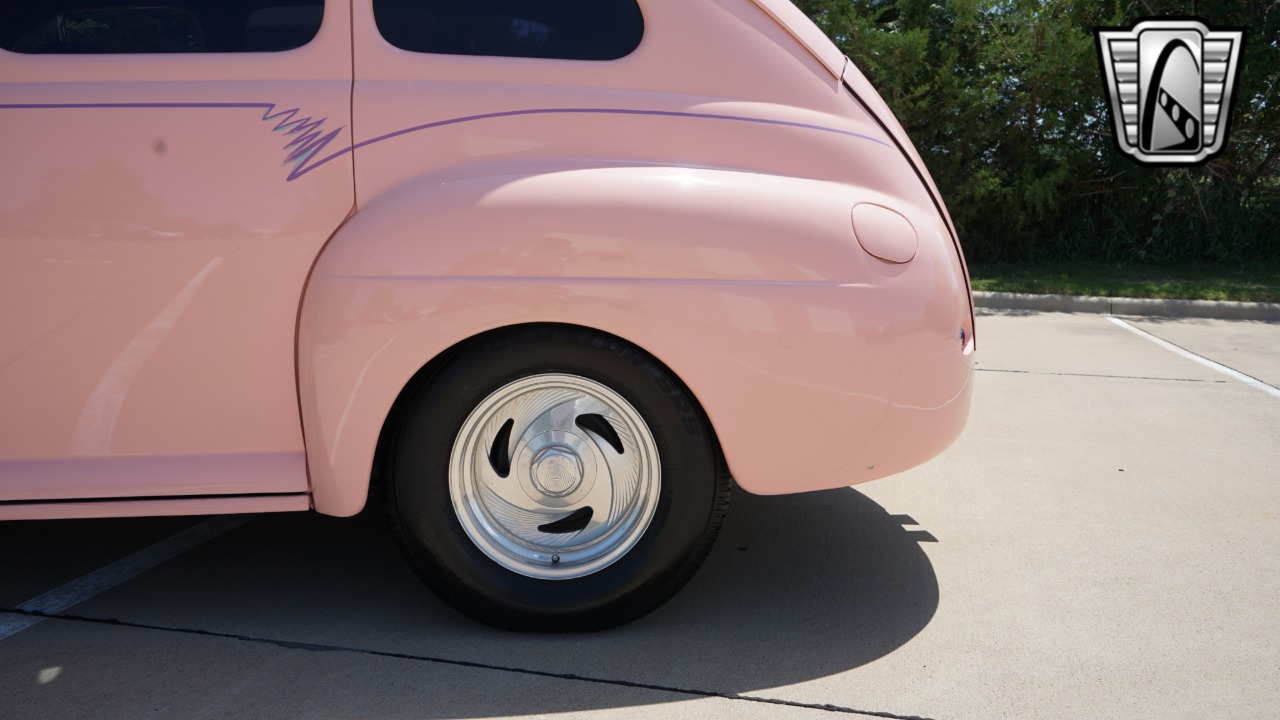 1947 Ford Customline 56