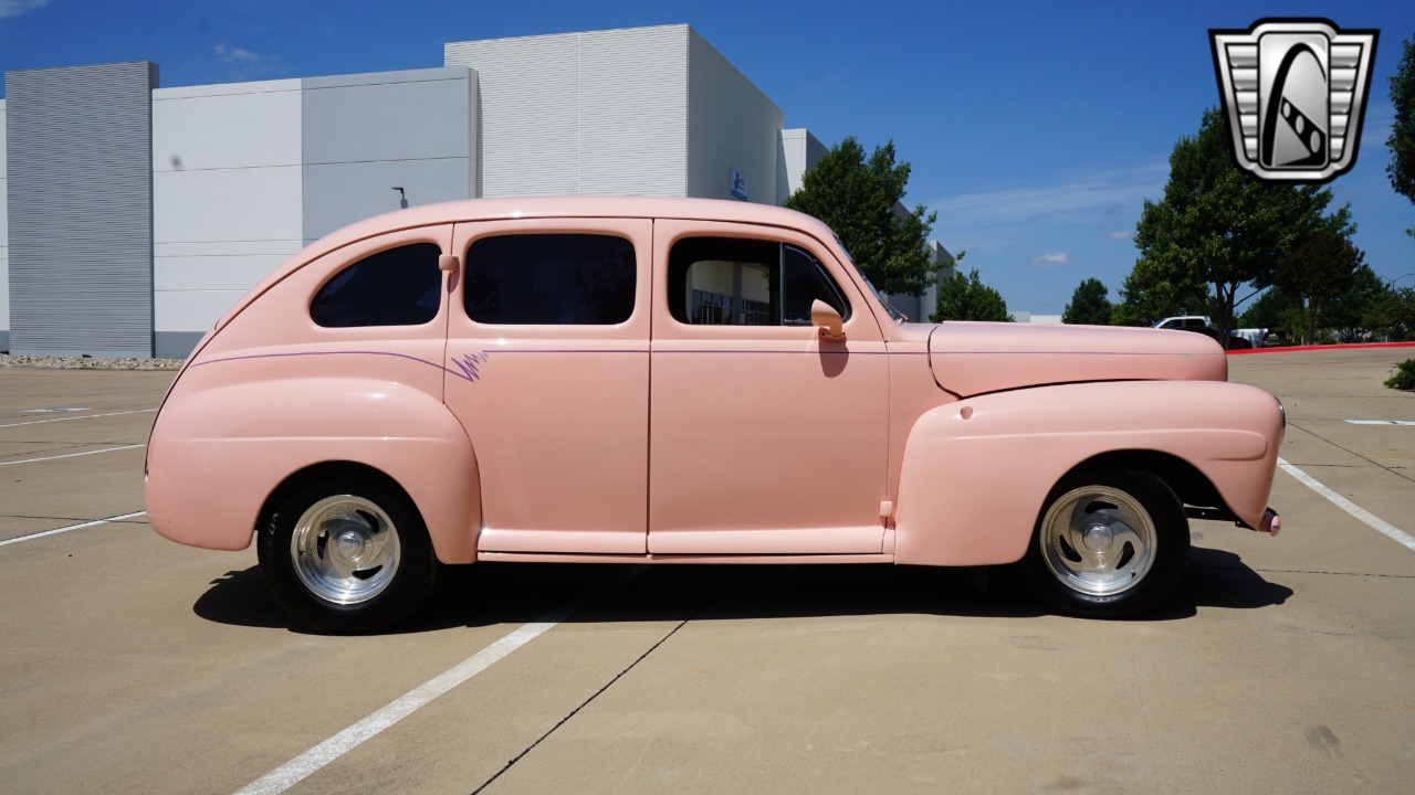 1947 Ford Customline 38
