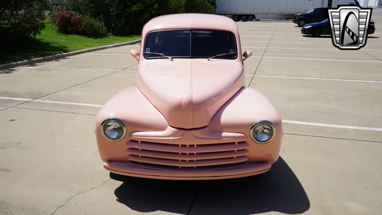 1947 Ford Customline 42