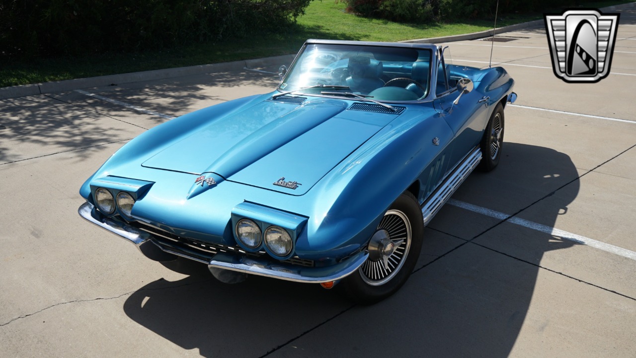 1966 Chevrolet Corvette 26
