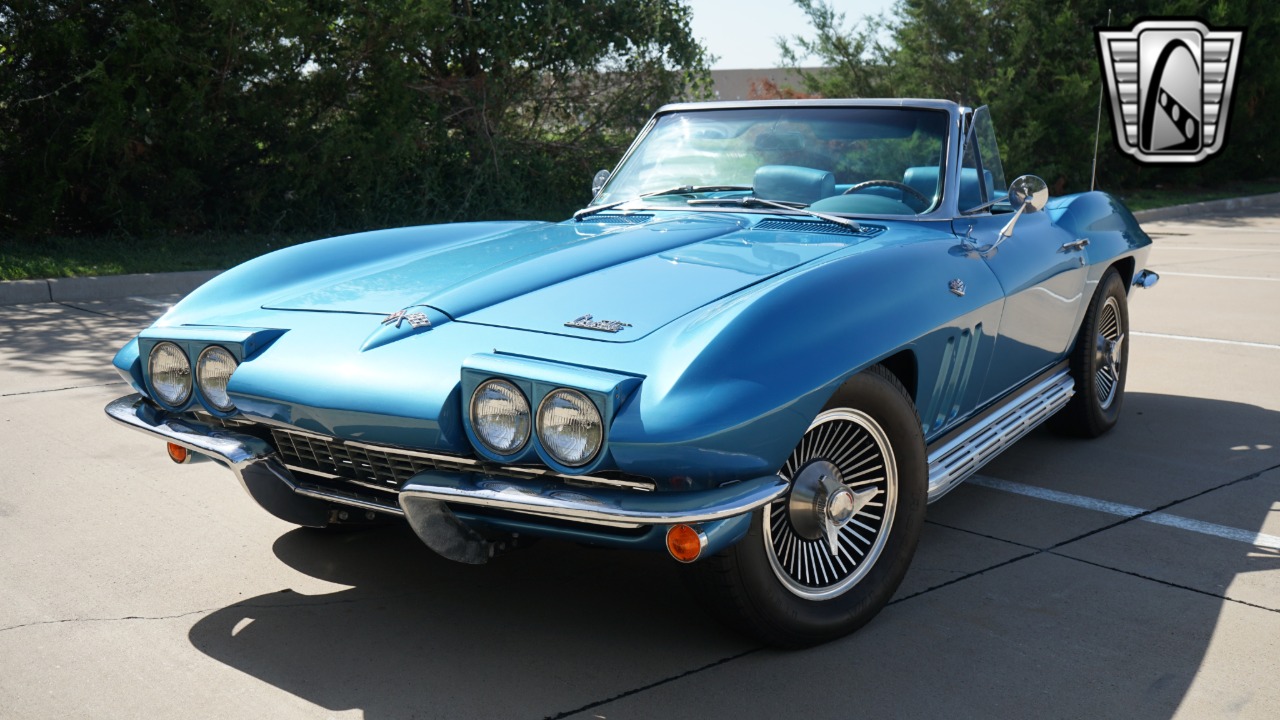 1966 Chevrolet Corvette 2