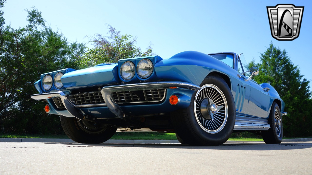 1966 Chevrolet Corvette 27