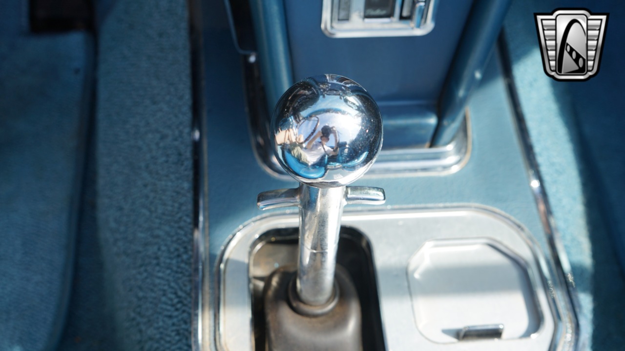 1966 Chevrolet Corvette 19