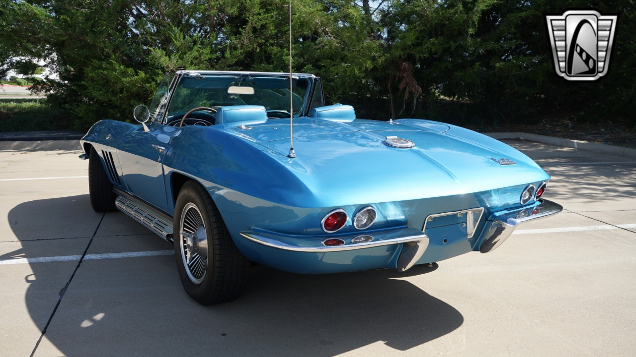 1966 Chevrolet Corvette 4