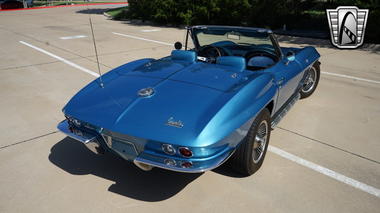 1966 Chevrolet Corvette 35