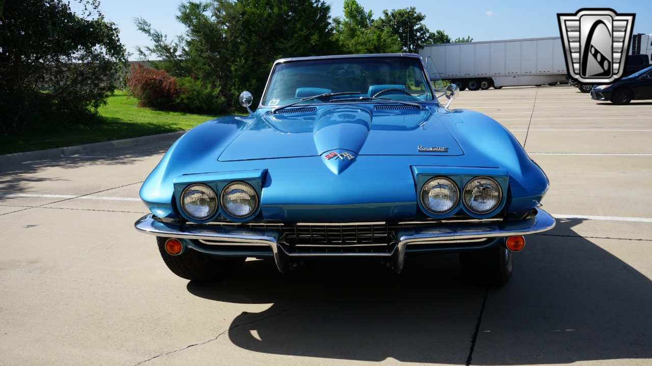 1966 Chevrolet Corvette 43