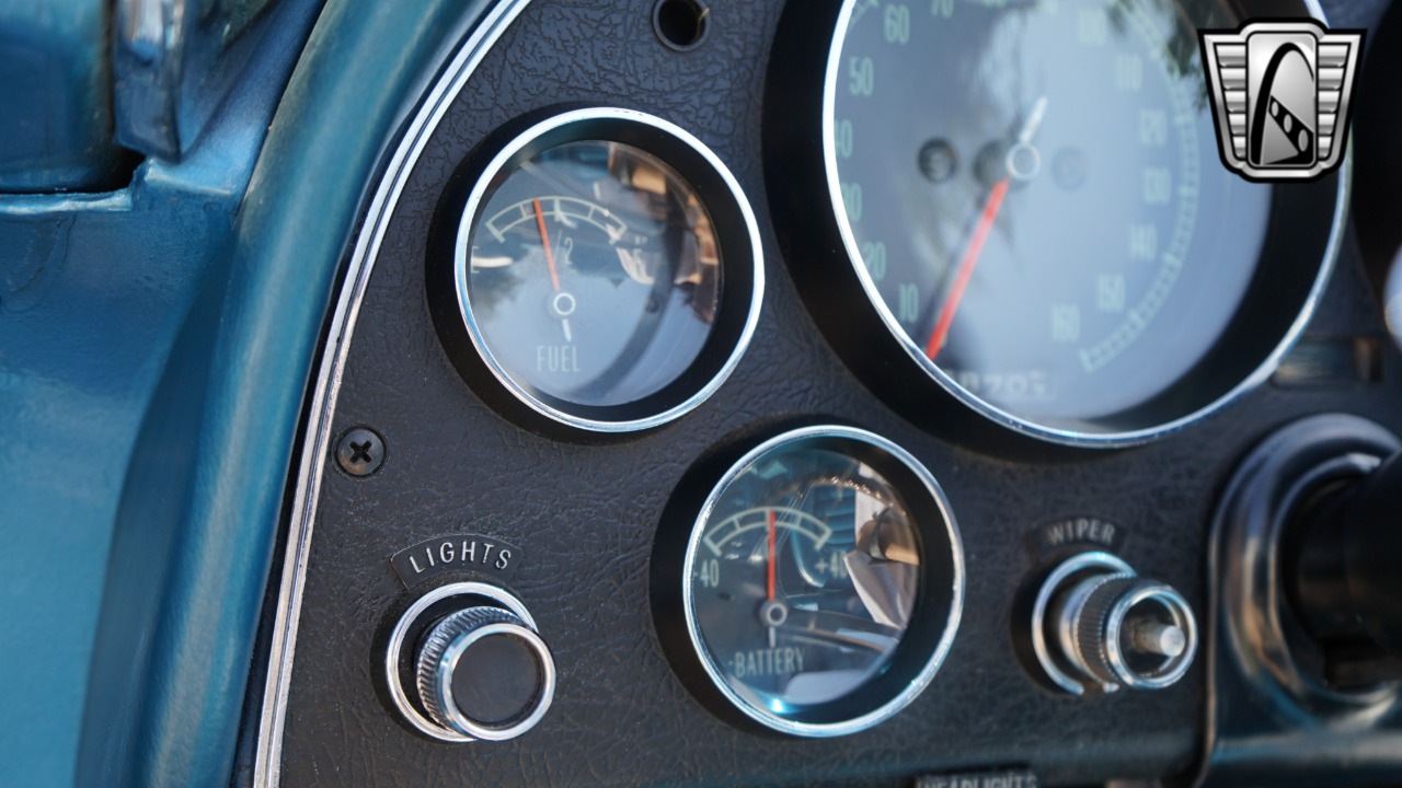 1966 Chevrolet Corvette 17