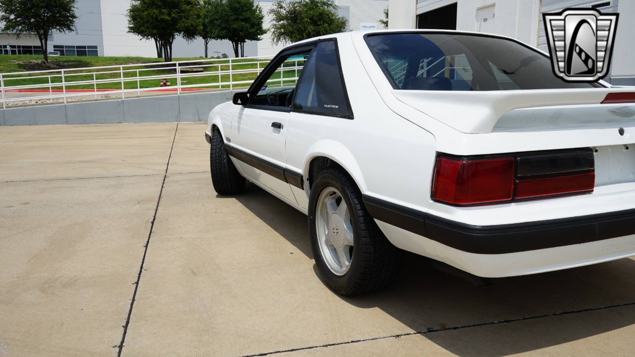 1987 Ford Mustang 45