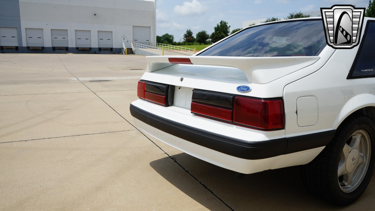 1987 Ford Mustang 46