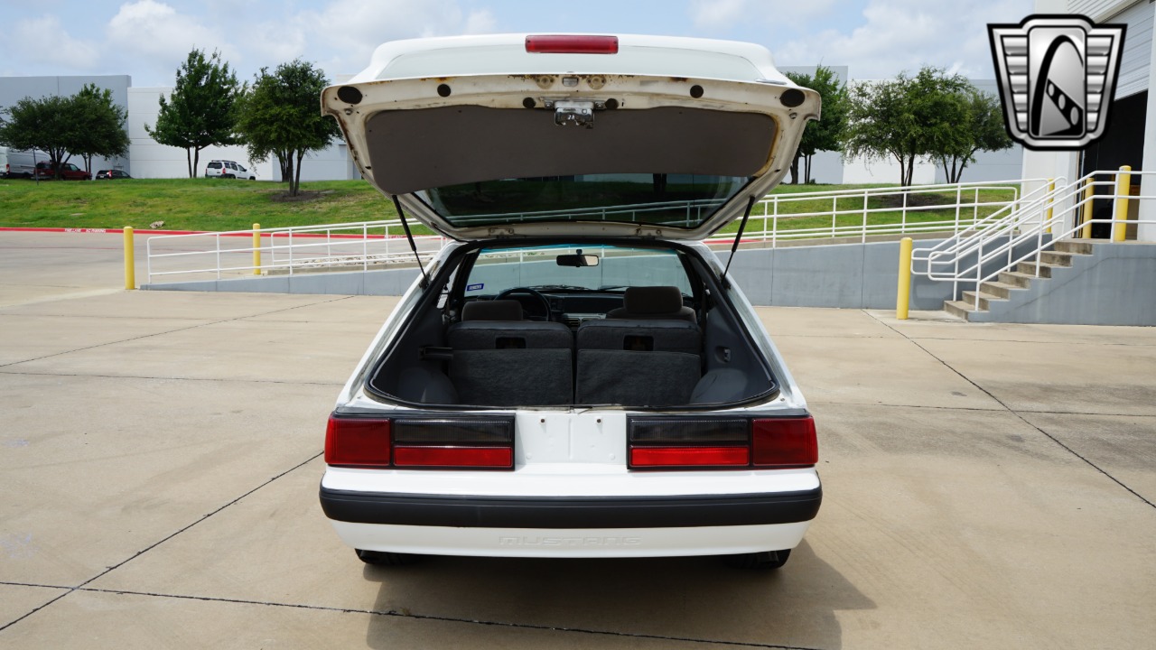 1987 Ford Mustang 20
