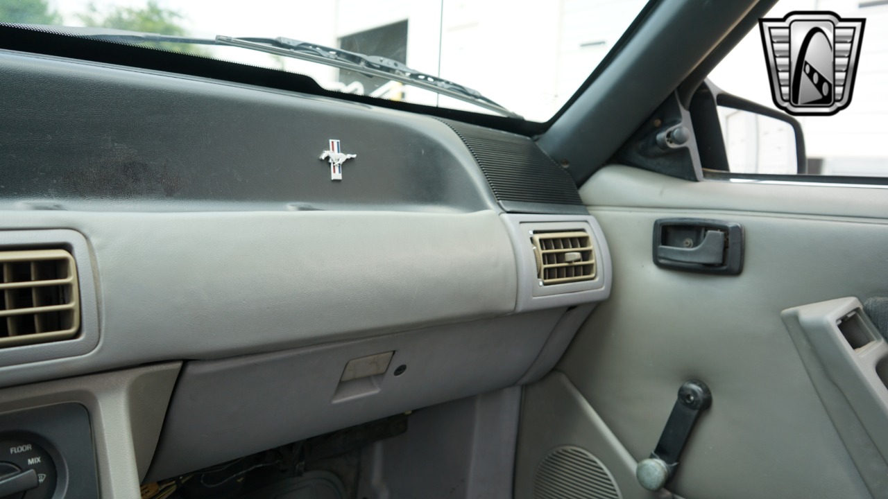 1987 Ford Mustang 90
