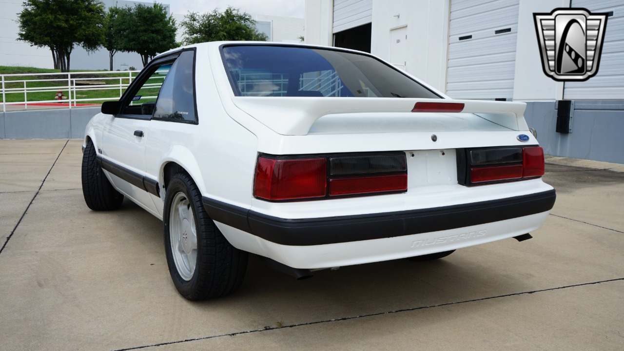 1987 Ford Mustang 28