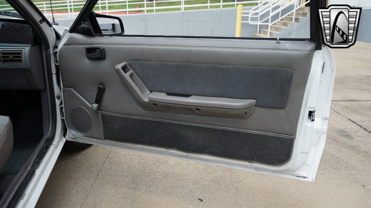 1987 Ford Mustang 92