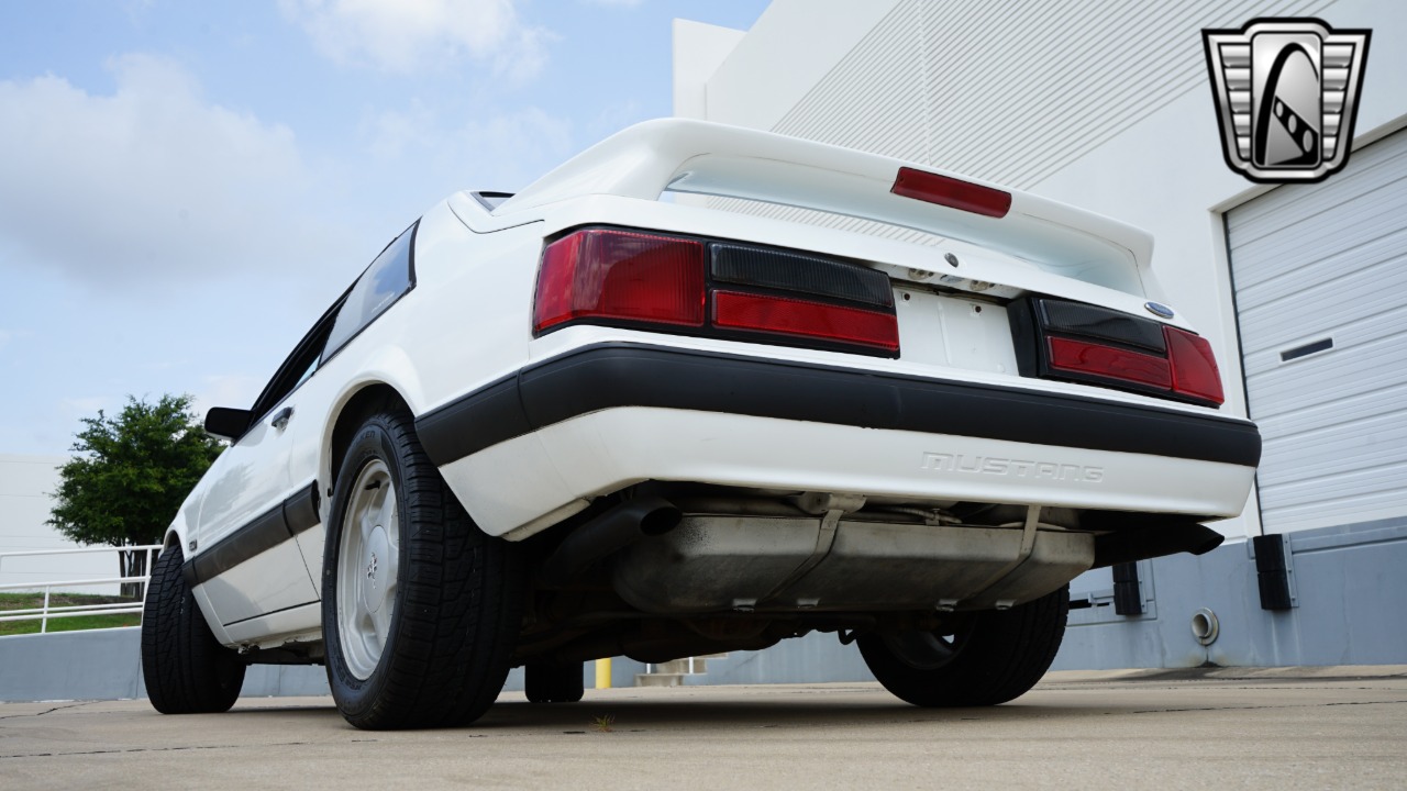 1987 Ford Mustang 29