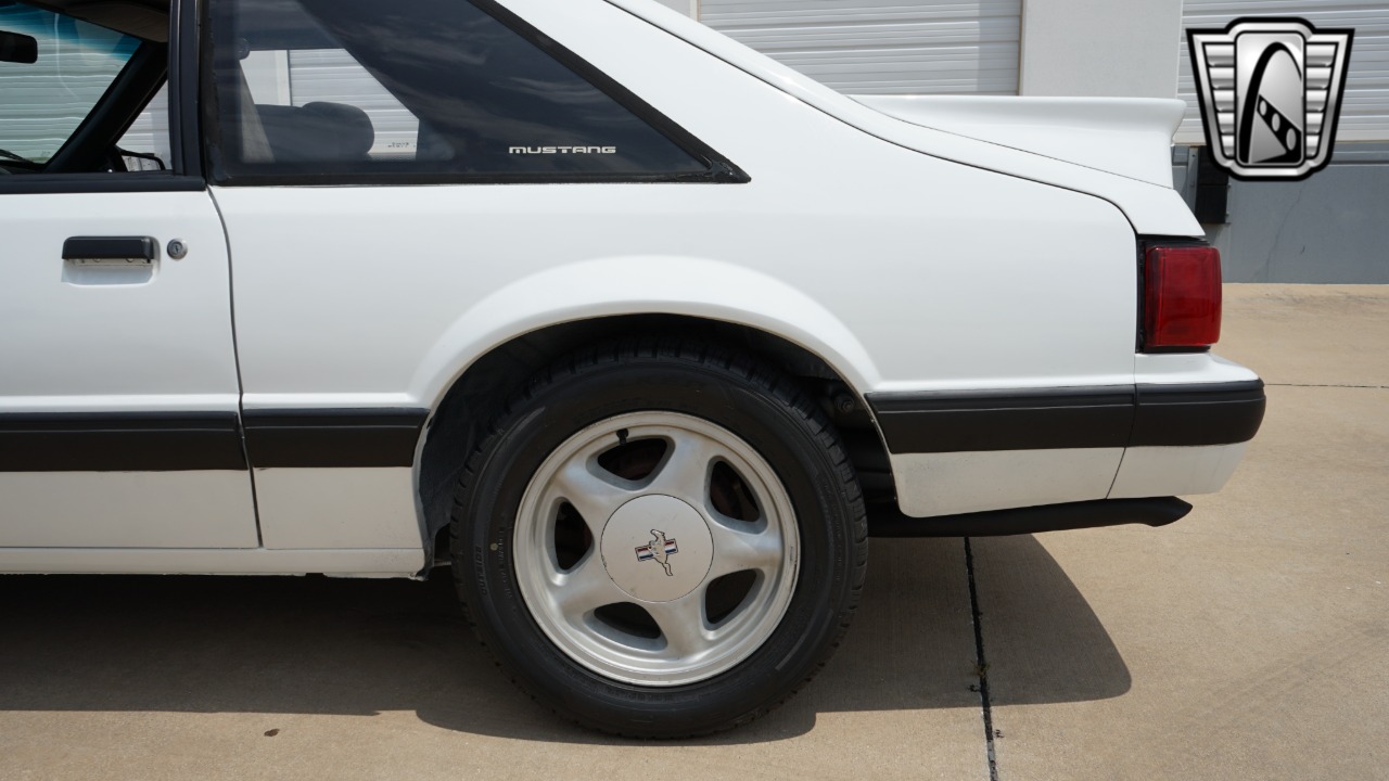 1987 Ford Mustang 52