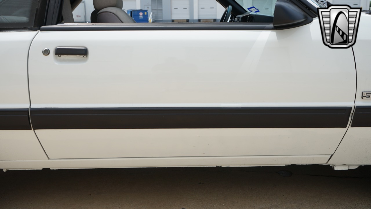 1987 Ford Mustang 54