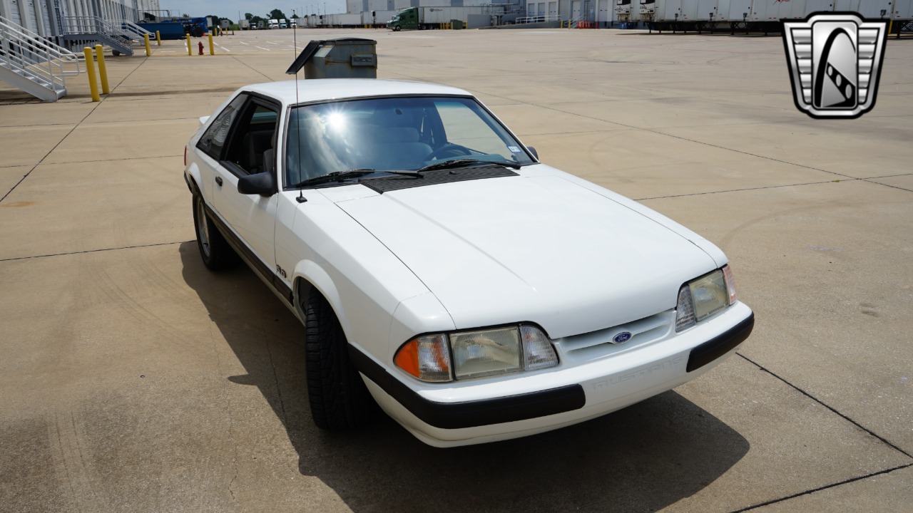 1987 Ford Mustang 37