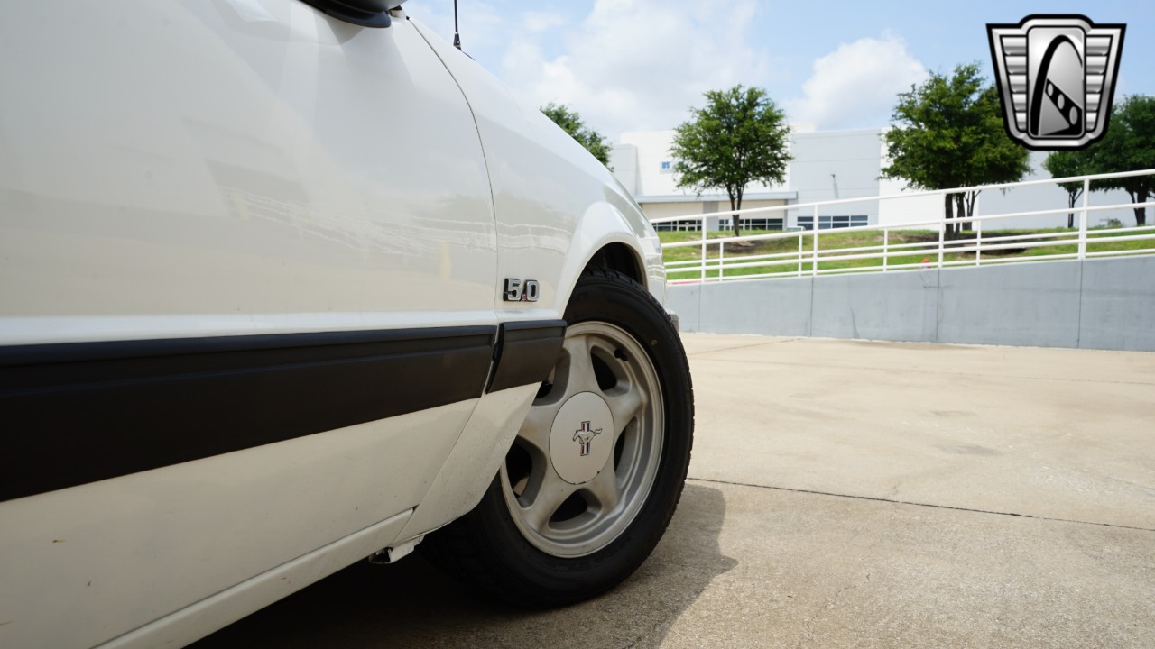1987 Ford Mustang 84