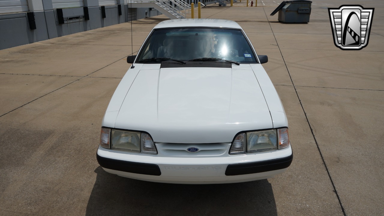 1987 Ford Mustang 6