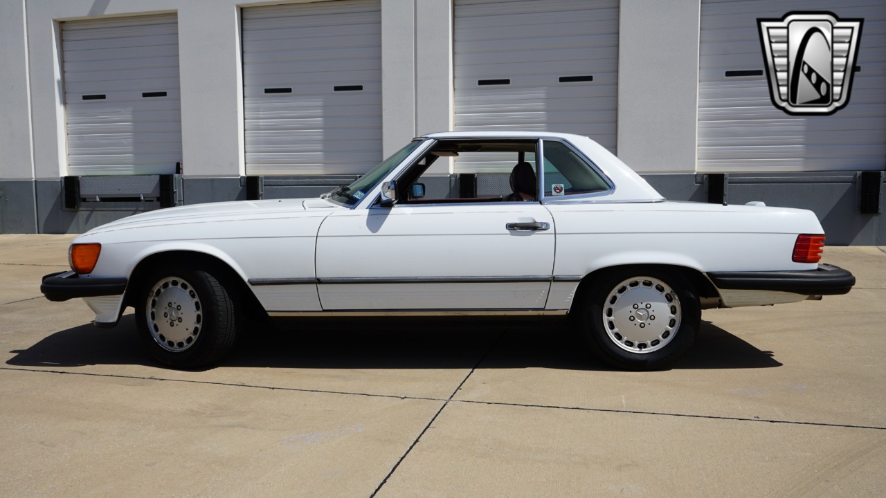 1989 Mercedes-Benz 560SL 29