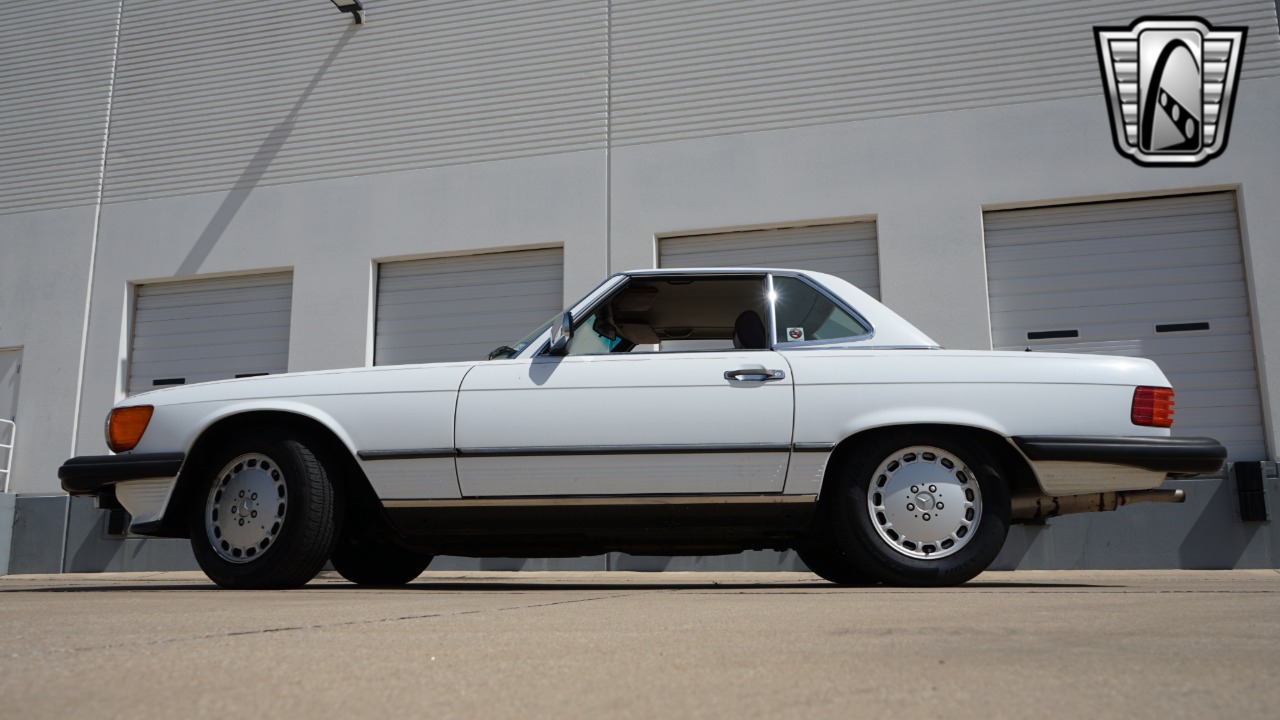 1989 Mercedes-Benz 560SL 30