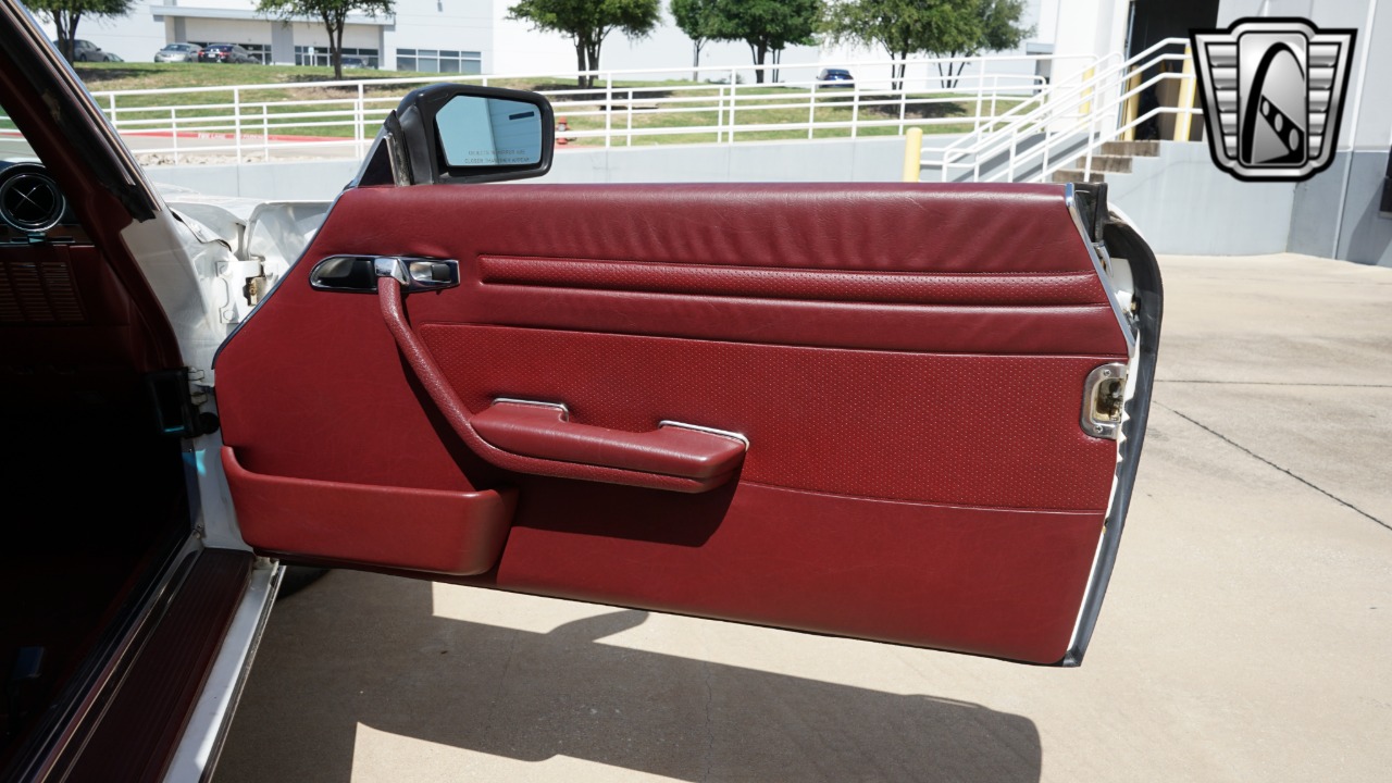 1989 Mercedes-Benz 560SL 92